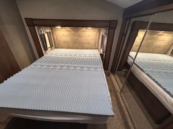 2016 Keystone Cougar 303RL - Image 41