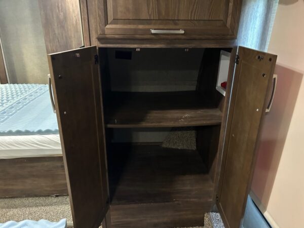 2016 Keystone Cougar 303RL - Image 44