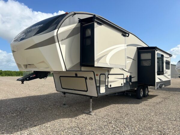 2016 Keystone Cougar 303RL - Image 4