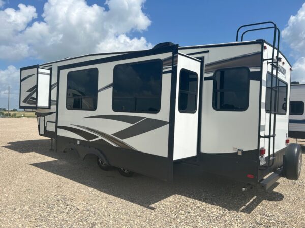 2021 Crusader Lite 29RS - Image 5