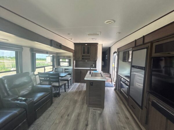 2021 Crusader Lite 29RS - Image 22