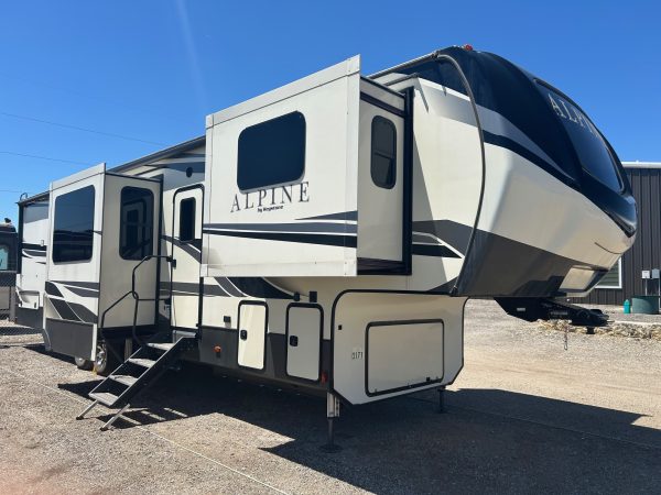 2020 Keystone Alpine 3711KP