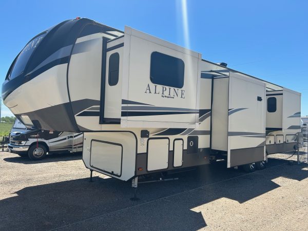 2020 Keystone Alpine 3711KP - Image 3