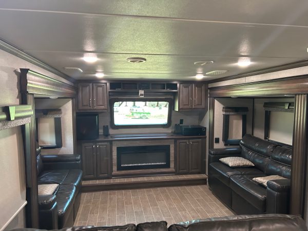 2020 Keystone Alpine 3711KP - Image 29