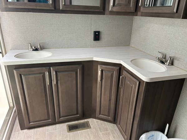 2020 Keystone Alpine 3711KP - Image 51