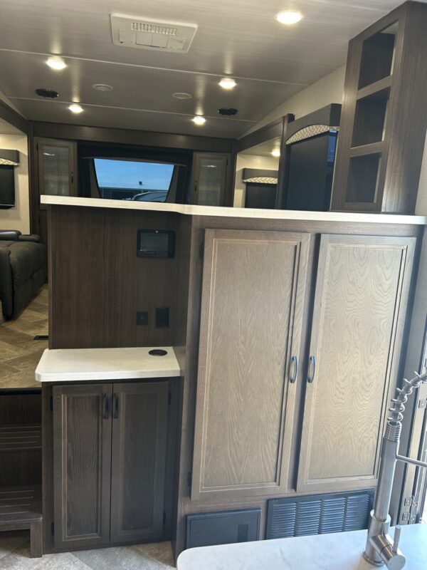2021 Winnebago Voyage V3436FL - Image 22