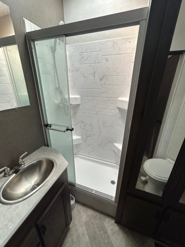 2021 Winnebago Voyage V3436FL - Image 37