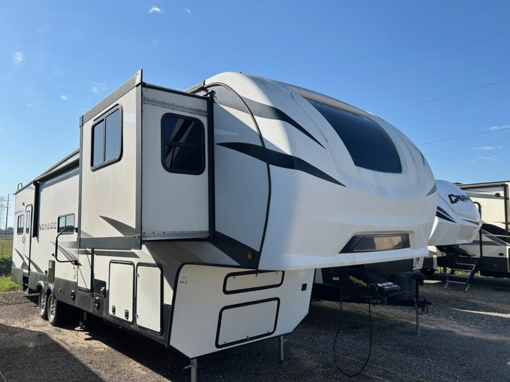 2021 Winnebago Voyage V3436FL