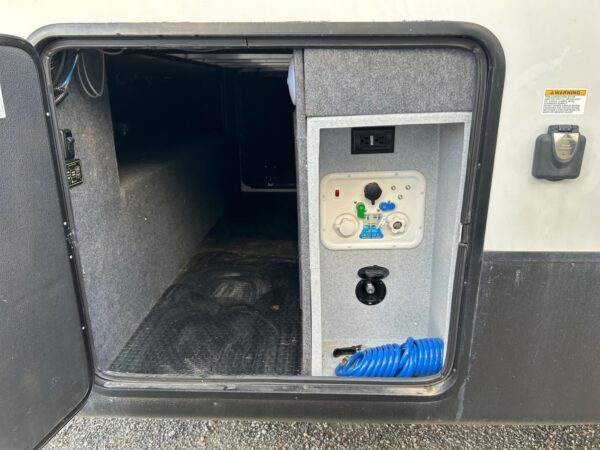 2021 Winnebago Voyage V3436FL - Image 10