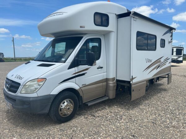 2011 Winnebago View 24K - Image 3