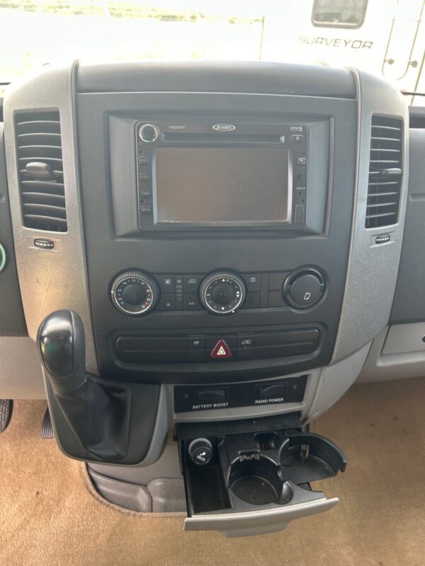 2011 Winnebago View 24K - Image 26