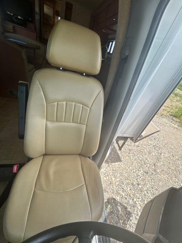 2011 Winnebago View 24K - Image 29