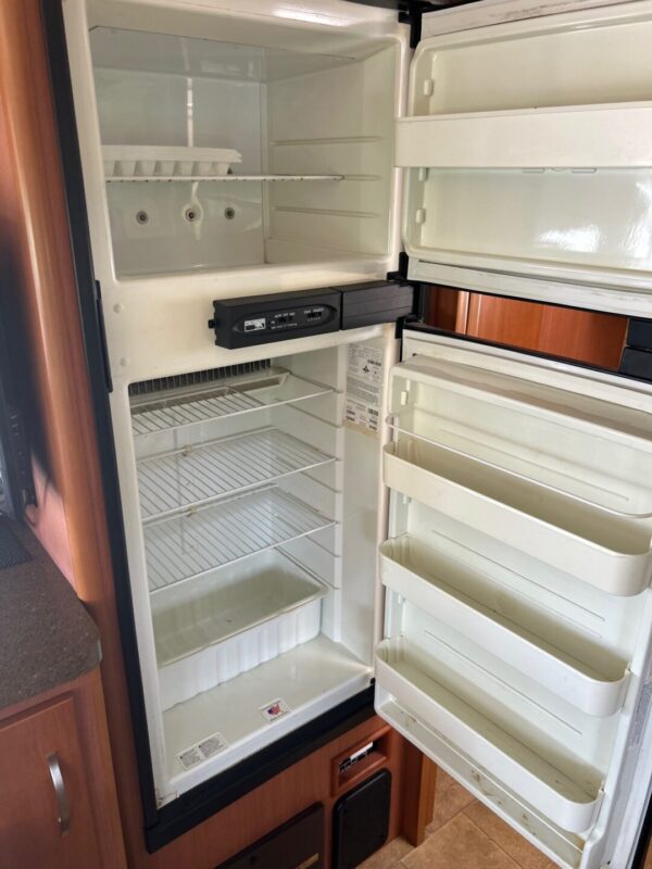 2011 Winnebago View 24K - Image 47