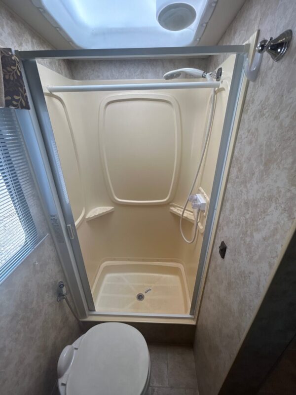2011 Winnebago View 24K - Image 53
