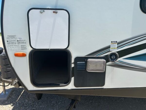2021 Forest River Surveyor Legend 296QBLE - Image 10