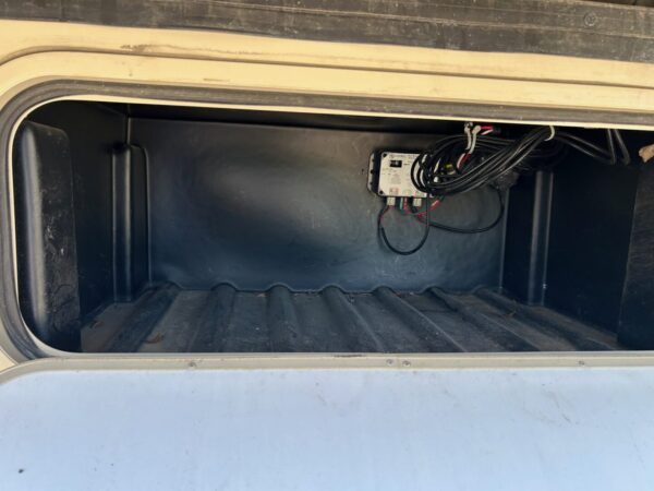 2015 Thor Chateau 31E - Image 16