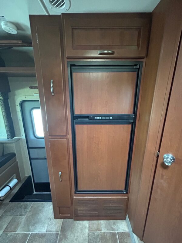 2015 Thor Chateau 31E - Image 51