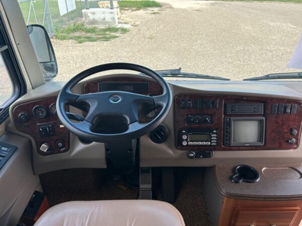 2009 Coachmen Pathfinder 405FK - Image 57