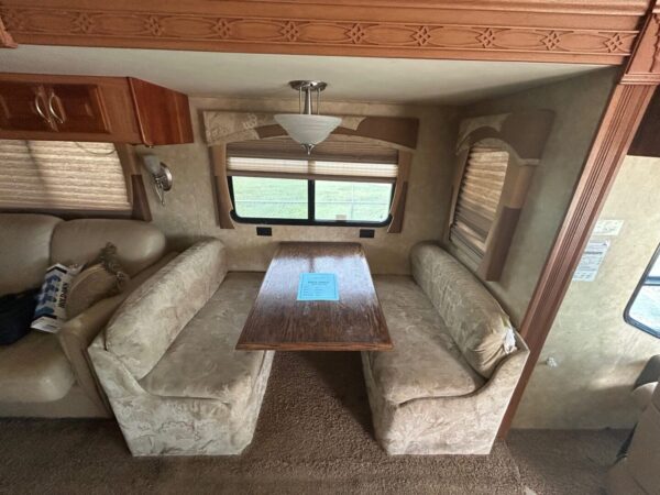 2009 Coachmen Pathfinder 405FK - Image 42