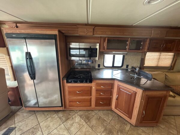2009 Coachmen Pathfinder 405FK - Image 40