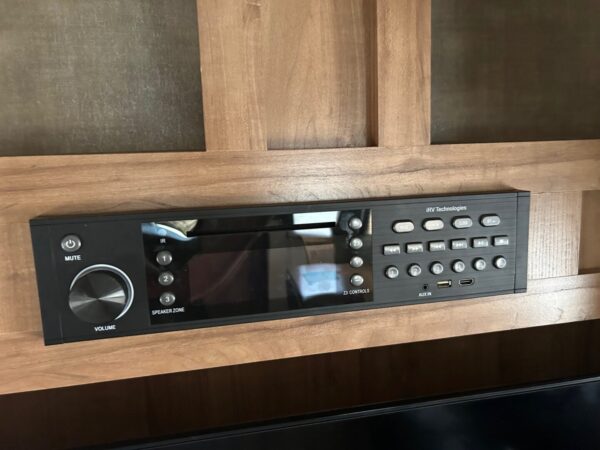 2018 FOREST RIVER ROCKWOOD WINDJAMMER 3008W - Image 28