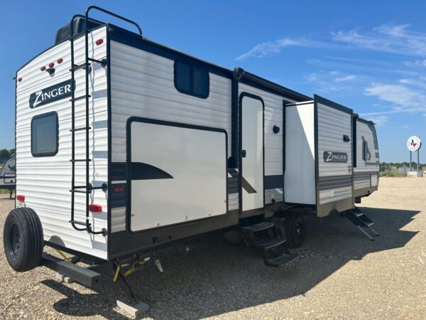 2023 Crossroads Zinger 331BH - Image 6