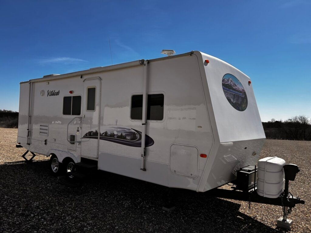 2005 Forest River Wildcat 26FBS