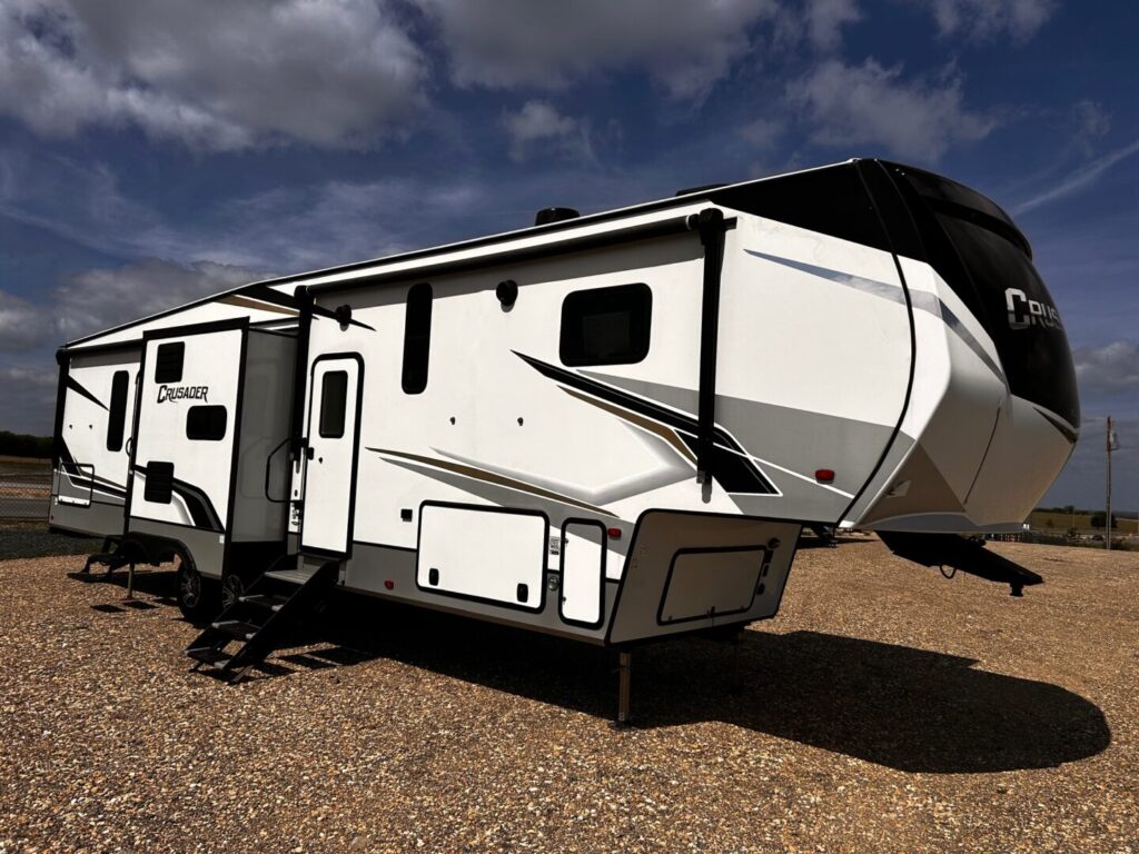 2022 Prime Time Crusader 395BHL