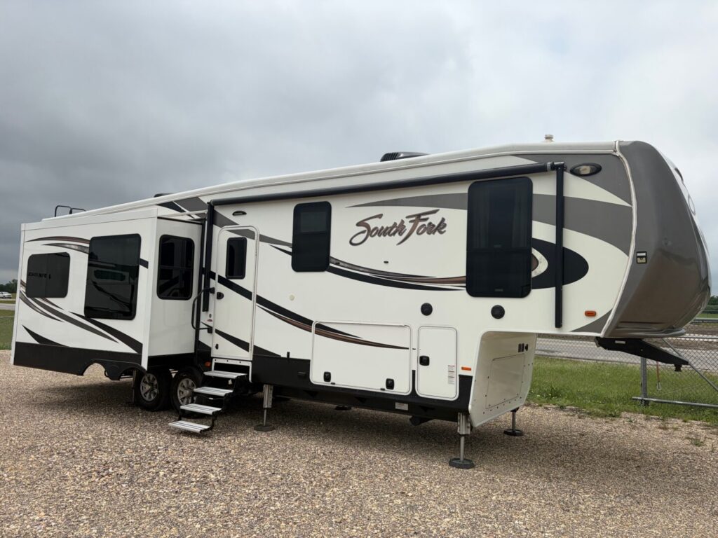2017 Cruiser RV South Fork Cameron